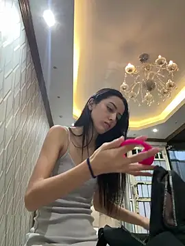 violetta cutest  online show from April 2026 11:11:01 AM