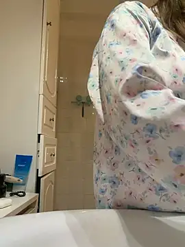 Frenchgirl45 online show from March 2026 07:38:01 PM