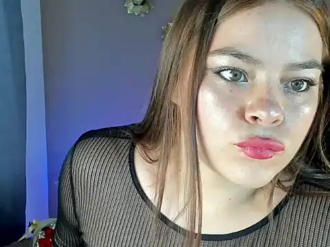 Luna velmont online show from March 2026 07:19:01 PM