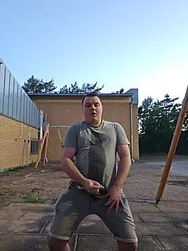 lindbe696 online show from June 2026 08:23:01 PM