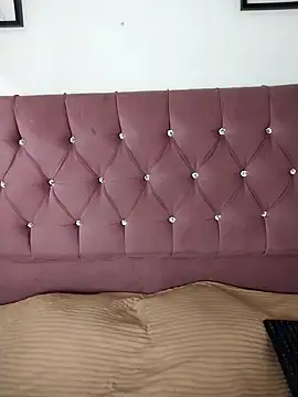 kiitty      online show from March 2026 01:41:01 PM