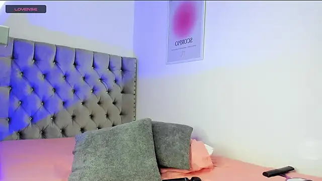 Snapshot of eva_cutee_ chatting on April 2026 08:28:02 PM eva cutee online show from April 2026 08:28:02 PM