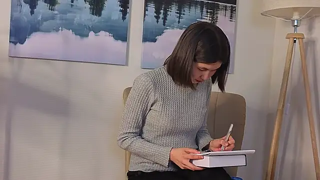 PoIlyMunday online show from February 2026 12:23:01 PM