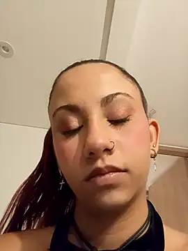 Snapshot of MiaBloom19 chatting on April 2026 03:56:01 AM MiaBloom19 online show from April 2026 03:56:01 AM