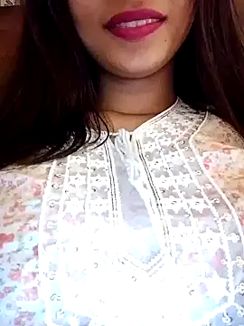 Snapshot of cute_girl_29 chatting on July 2026 05:05:01 PM cute girl 29 online show from July 2026 05:05:01 PM