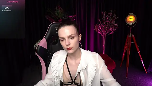 Snapshot of Wild_Alice_me chatting on March 2026 04:14:01 PM Wild Alice me online show from March 2026 04:14:01 PM