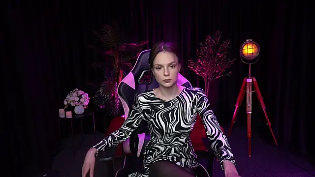 Snapshot of Wild_Alice_me chatting on March 2026 04:06:02 PM Wild Alice me online show from March 2026 04:06:02 PM