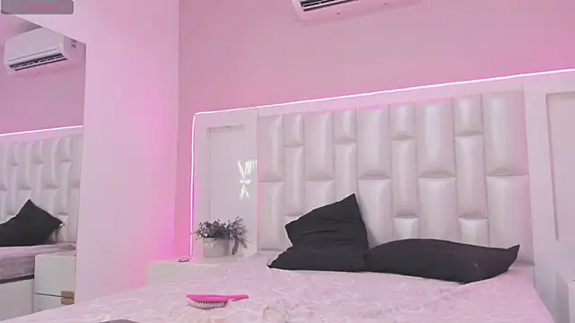 Liia Collins online show from March 2026 05:50:02 PM