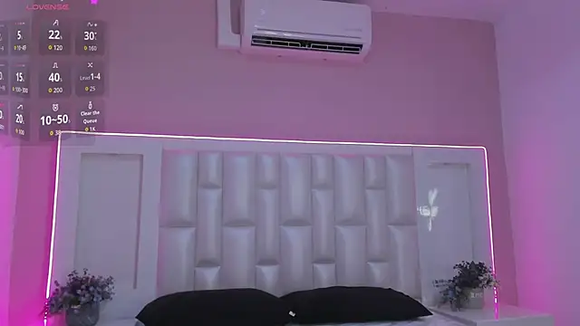 Liia Collins online show from April 2026 05:32:02 PM