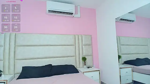 Snapshot of Liia_Collins chatting on June 2026 05:45:02 PM Liia Collins online show from June 2026 05:45:02 PM