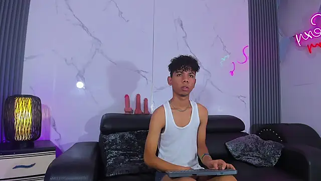 Snapshot of Spicy_guys chatting on May 2026 01:18:02 PM Spicy guys online show from May 2026 01:18:02 PM