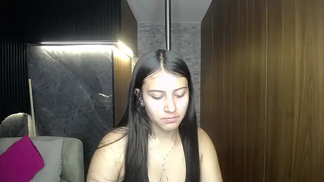 Sweett liia  online show from April 2026 07:28:01 PM