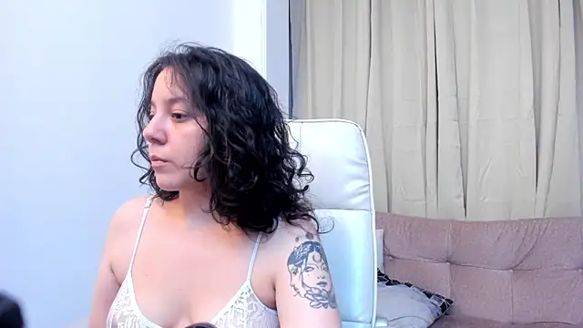 Chloe Noire online show from June 2026 03:38:02 AM