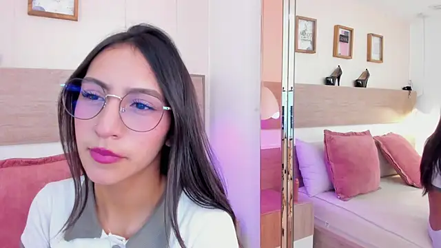 Snapshot of Angel_ee chatting on March 2026 02:28:01 PM Angel ee online show from March 2026 02:28:01 PM