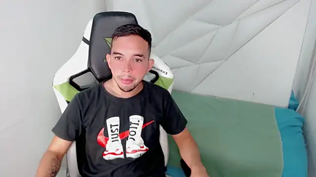 Valakk  online show from February 2026 12:45:02 PM