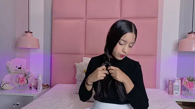 Carolina NovoaL online show from March 2026 01:00:02 PM