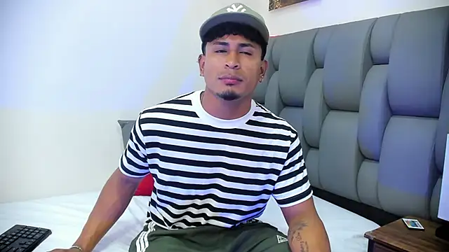 Snapshot of Sebas_Backwood chatting on February 2026 07:21:02 PM Sebas Backwood online show from February 2026 07:21:02 PM