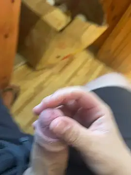 Snapshot of brunonovinho18 chatting on April 2026 07:11:01 PM brunonovinho18 online show from April 2026 07:11:01 PM