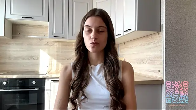 SwappingFate online show from April 2026 09:07:01 AM