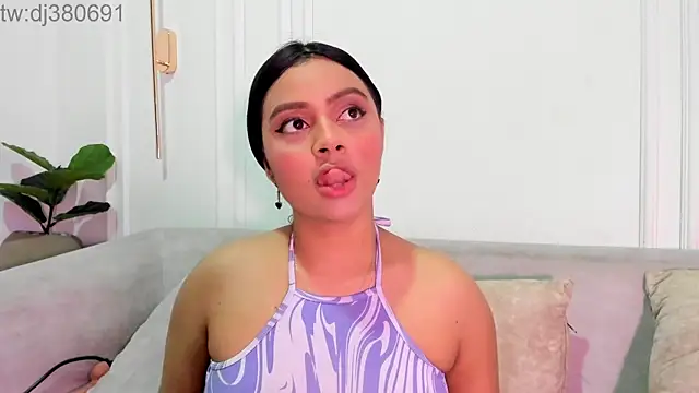 Snapshot of DulceQueen1 chatting on April 2026 12:16:02 PM DulceQueen1 online show from April 2026 12:16:02 PM