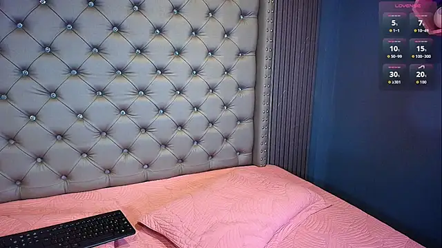 Snapshot of NAOMI_cute_ chatting on April 2026 06:49:02 PM NAOMI cute online show from April 2026 06:49:02 PM