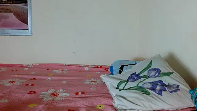 valkahot20 online show from April 2026 09:01:02 AM