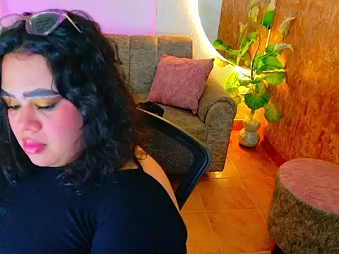 Snapshot of deva_big chatting on April 2026 06:14:01 AM deva big online show from April 2026 06:14:01 AM