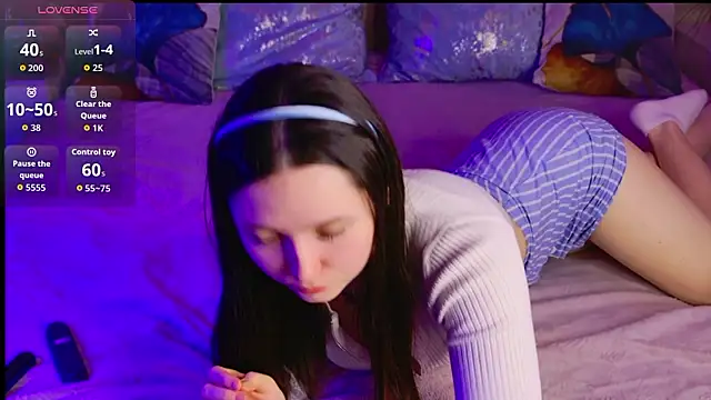 Snapshot of Tiny_BunnyX chatting on March 2026 06:06:02 AM Tiny BunnyX online show from March 2026 06:06:02 AM