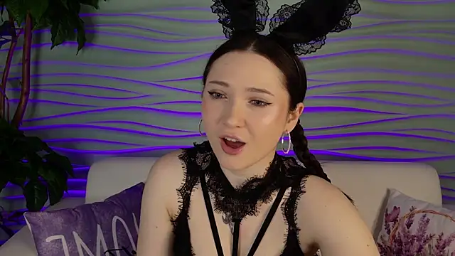 Snapshot of Tiny_BunnyX chatting on March 2026 06:25:01 AM Tiny BunnyX online show from March 2026 06:25:01 AM