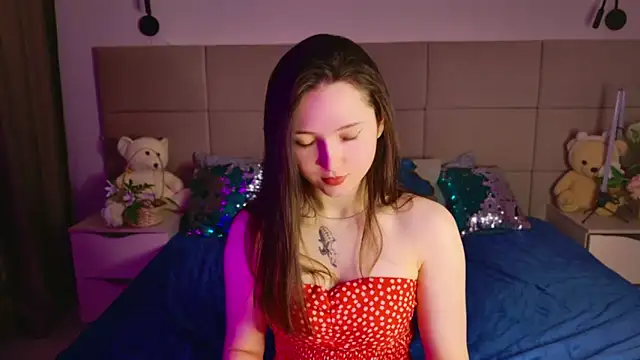 Snapshot of Tiny_BunnyX chatting on April 2026 06:03:02 AM Tiny BunnyX online show from April 2026 06:03:02 AM