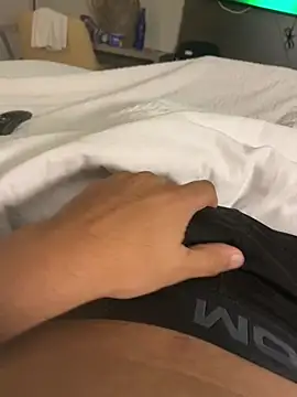 charles23xavier25 online show from February 2026 12:10:01 AM