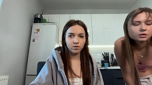 monnymoonn online show from April 2026 10:26:01 AM