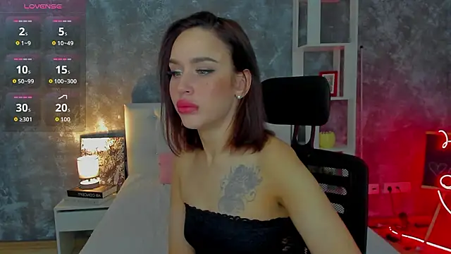 Snapshot of tina_xx_tina chatting on March 2026 01:32:02 AM tina xx tina online show from March 2026 01:32:02 AM