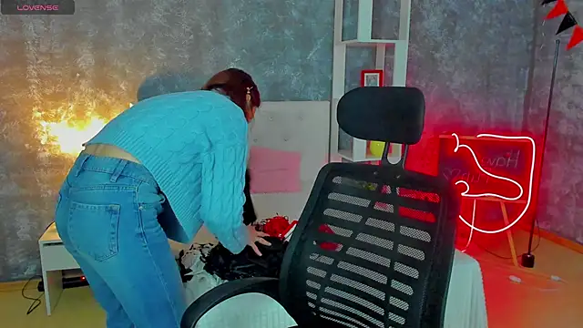 Snapshot of tina_xx_tina chatting on April 2026 01:28:02 AM tina xx tina online show from April 2026 01:28:02 AM