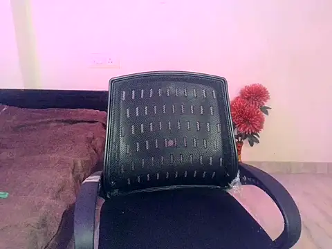 Snapshot of SIKSHA_SINGH chatting on March 2026 08:07:01 AM SIKSHA SINGH online show from March 2026 08:07:01 AM