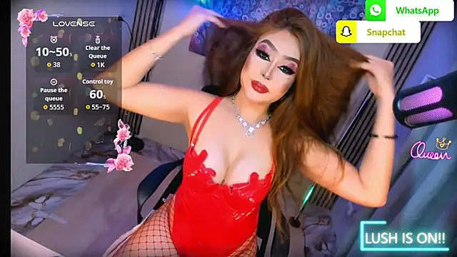 Snapshot of MistressHayfa2Explode chatting on May 2026 09:39:02 AM MistressHayfa2Explode online show from May 2026 09:39:02 AM