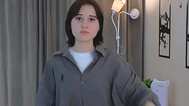 Snapshot of Belica_peekme chatting on February 2026 05:53:01 PM Belica peekme online show from February 2026 05:53:01 PM