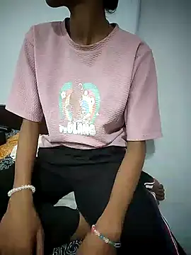 Snapshot of Ms-Pookie chatting on June 2026 05:28:01 AM Ms-Pookie online show from June 2026 05:28:01 AM