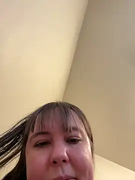 Snapshot of h_oney4411 chatting on February 2026 03:57:01 PM h oney4411 online show from February 2026 03:57:01 PM