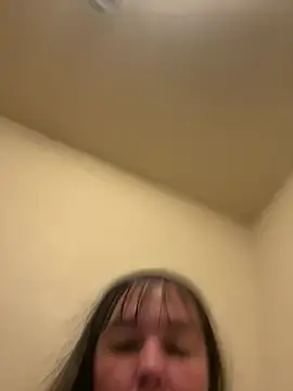 Snapshot of h_oney4411 chatting on March 2026 09:28:01 AM h oney4411 online show from March 2026 09:28:01 AM