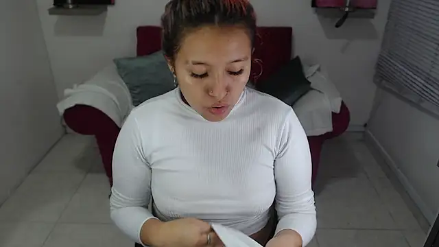 sandyfuckass online show from May 2026 12:23:02 PM