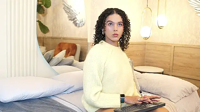 Luxa Velvet online show from February 2026 12:24:02 PM