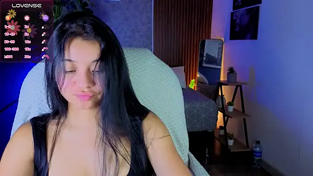 Snapshot of SophyAdams chatting on March 2026 07:29:01 PM SophyAdams online show from March 2026 07:29:01 PM