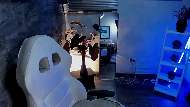 Snapshot of SophyAdams chatting on April 2026 05:37:02 AM SophyAdams online show from April 2026 05:37:02 AM