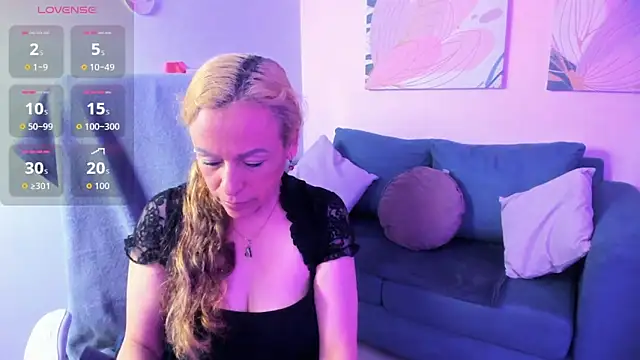 Ivonne 4 online show from May 2026 01:16:02 PM