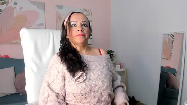 Snapshot of Ivonne_4 chatting on June 2026 01:26:02 PM Ivonne 4 online show from June 2026 01:26:02 PM
