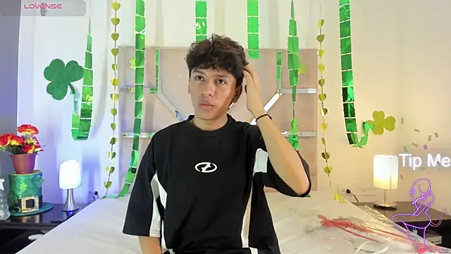 Angel Lux online show from March 2026 07:18:02 PM