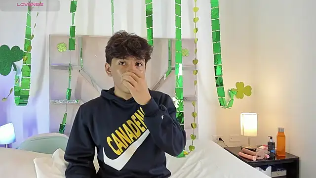 Angel Lux online show from March 2026 07:09:01 PM