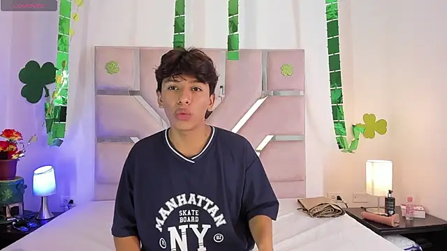 Angel Lux online show from March 2026 07:04:02 PM