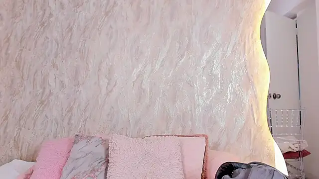 Reachel Smith online show from April 2026 11:11:01 AM